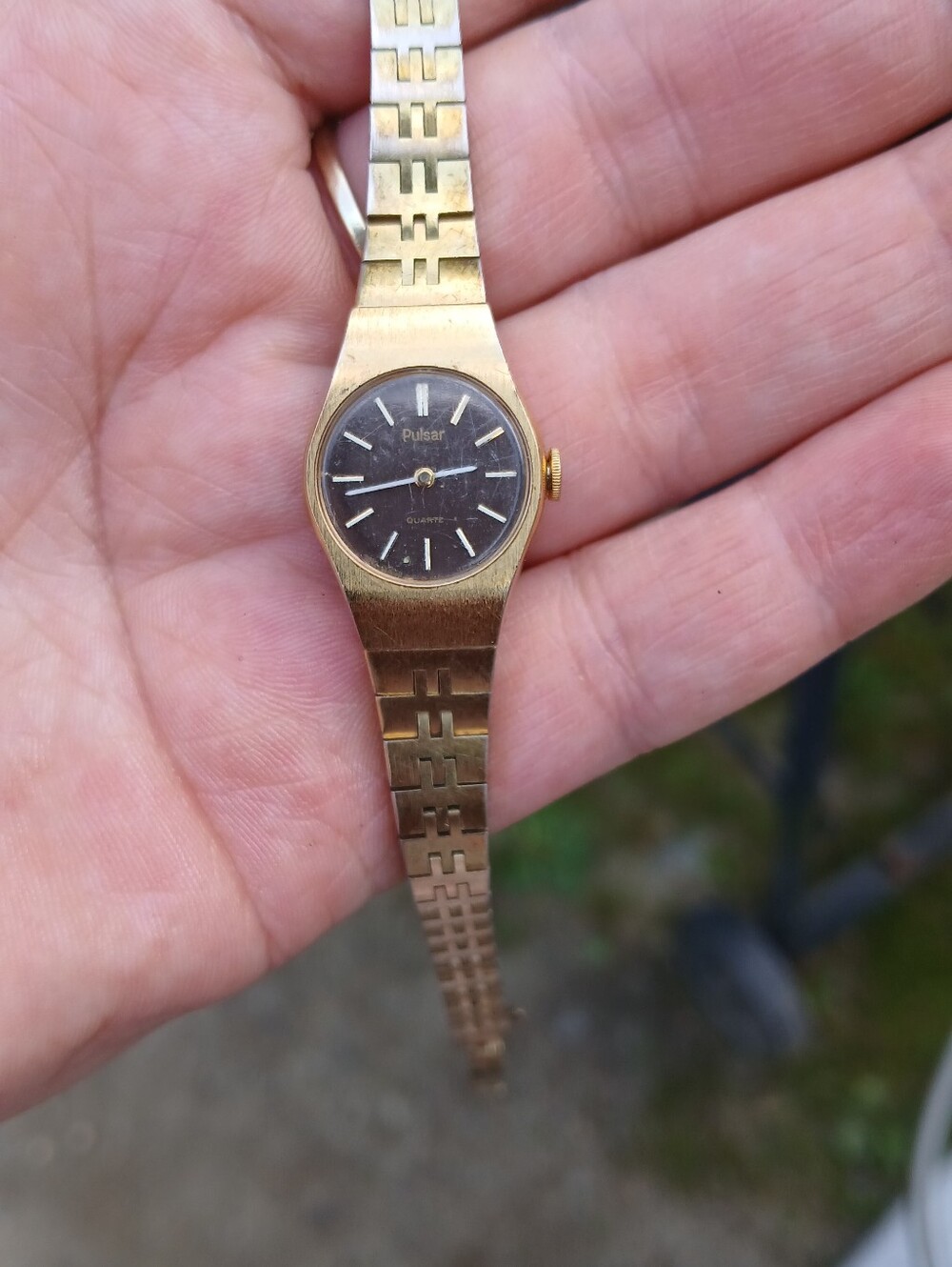 Pulsar Gold Tone Watch with Dark Blue Dial